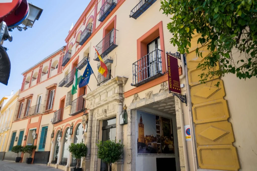 Fachada del Hotel Doña María de Sevilla
