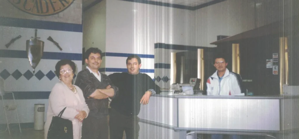 Imagen histórica del interior de Pescadería Los Mellizos