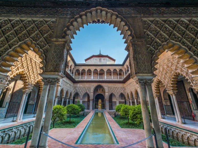Centro histórico de Sevilla y su oferta cultural y turística