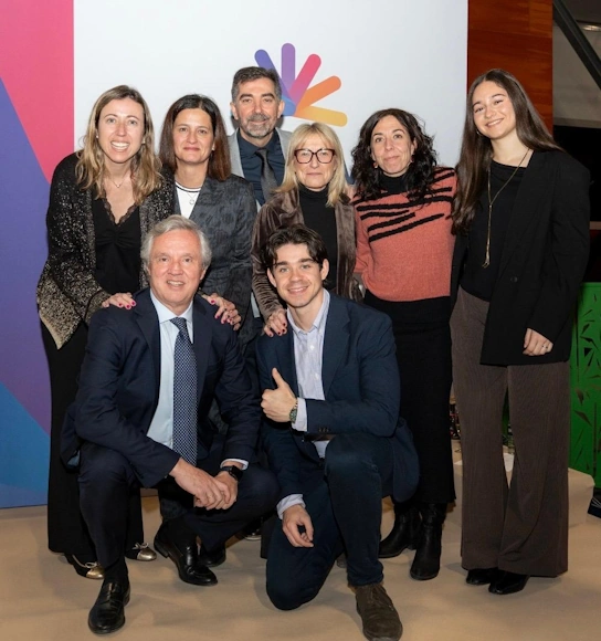 José Manuel Lastra junto al equipo de CEAV en una fotografía de grupo