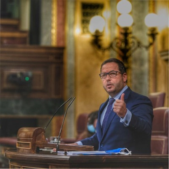 Agustín Almodóbar interviene en el Senado sobre política turística