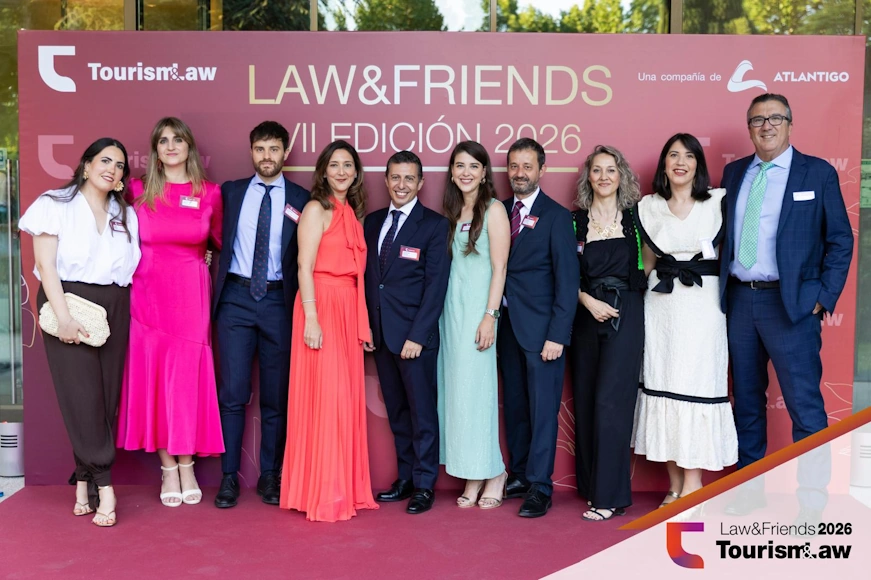 Francisco Javier del Nogal junto al equipo de Tourism & Law en Law&Friends 2026