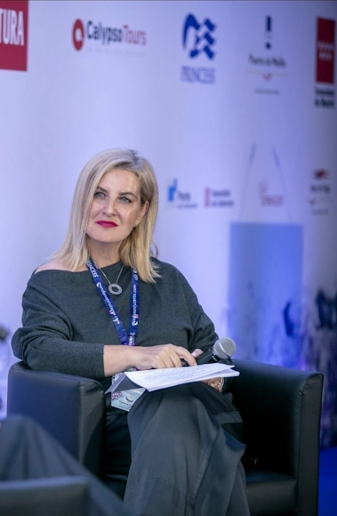 Virginia López Valiente during a professional meeting in the cruise industry